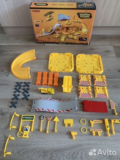 Игровой центр парковка для машин трек