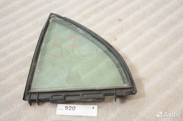 Форточка двери Toyota Axio NZE144