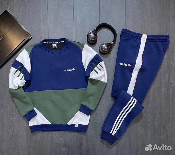 Спортивный костюм Adidas