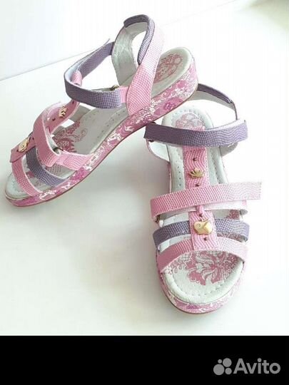 Босоножки для девочки новые