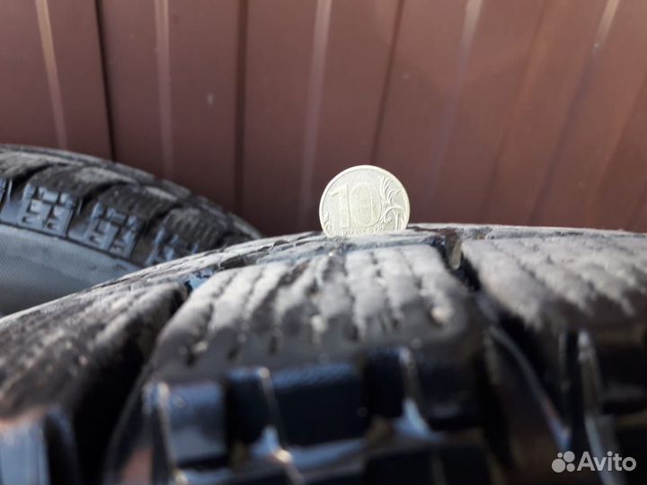 Bridgestone Blizzak VRX 215/55 R16