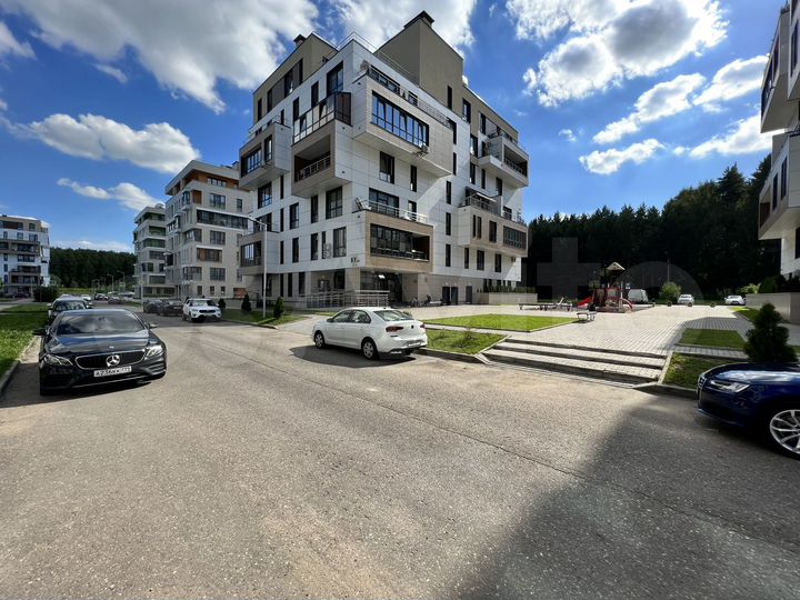 4-к. квартира, 91,3 м², 1/8 эт.