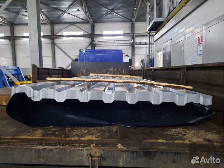 Профнастил оцинкованный окрашенный нс-35 0,9х1000