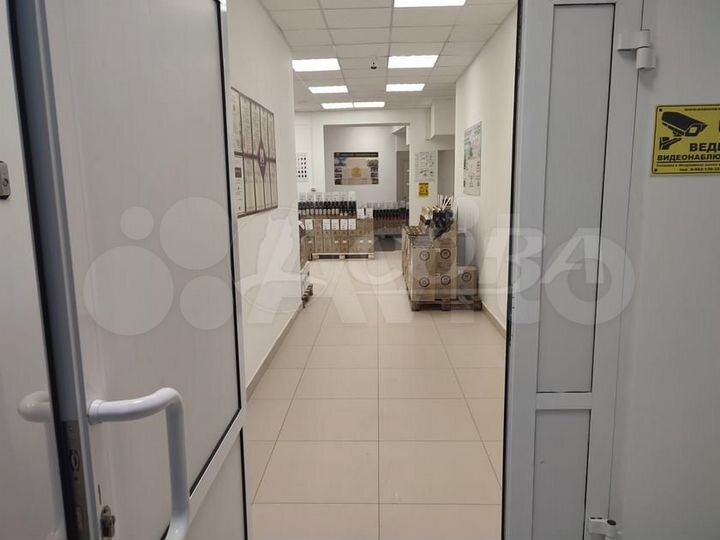 Продам торговое помещение, 224.6 м²