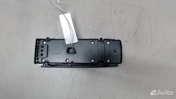 Кнопка стеклоподъемника Mercedes C W204, 2013