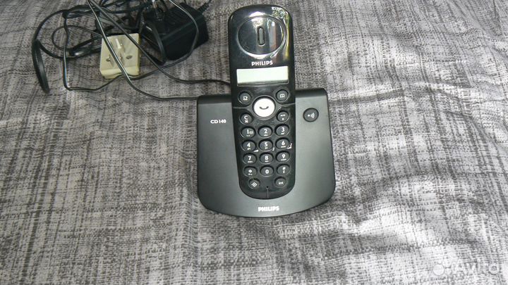 Продам стационарный телефон Philips сд 140