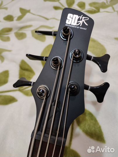 Бас гитара 5 струн Ibanez SR305