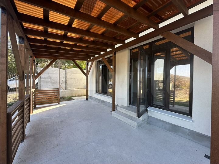 Дом 140 м² на участке 4 сот.