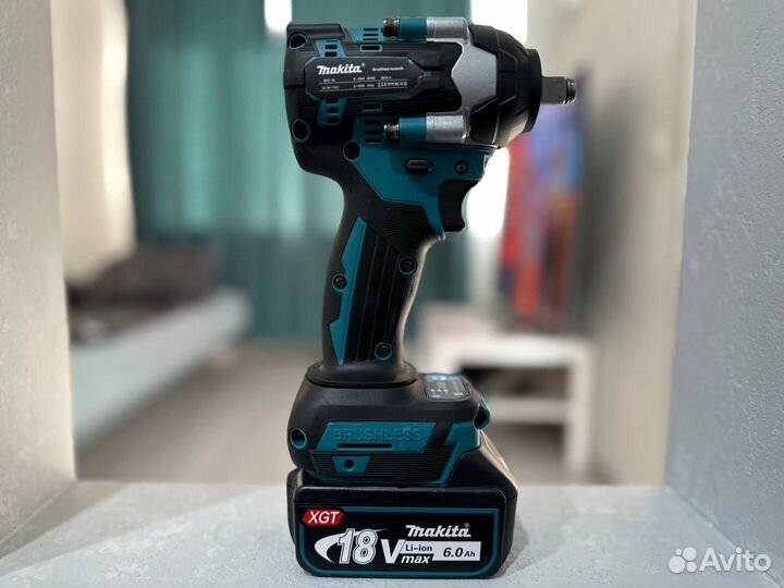 Гайковерт аккумуляторный Makita 300 Нм