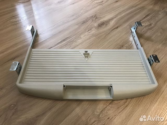 Выдвижная подставка для клавиатуры