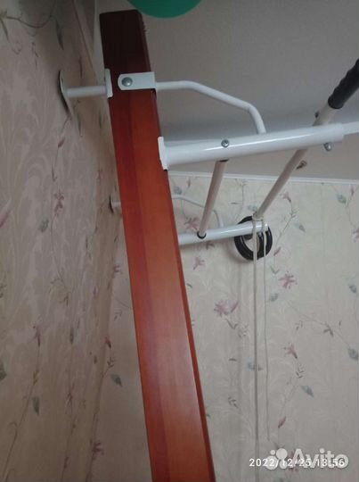 Шведская стенка деревянная с турником