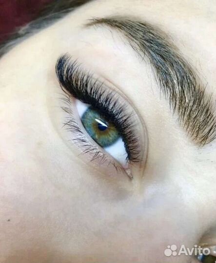 Наращивание ресниц и оформление бровей