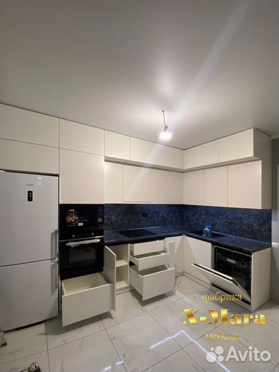 Кухонный гарнитур новый