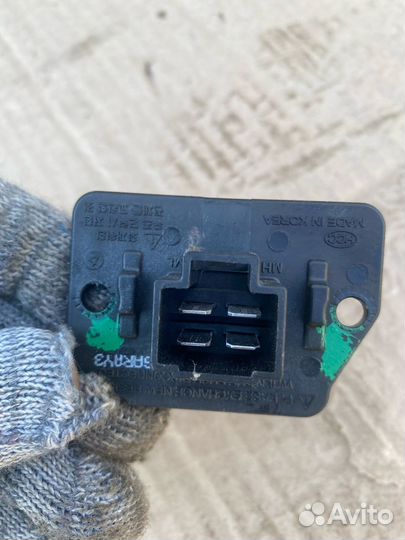 Резистор печки Kia Ceed 1 ED