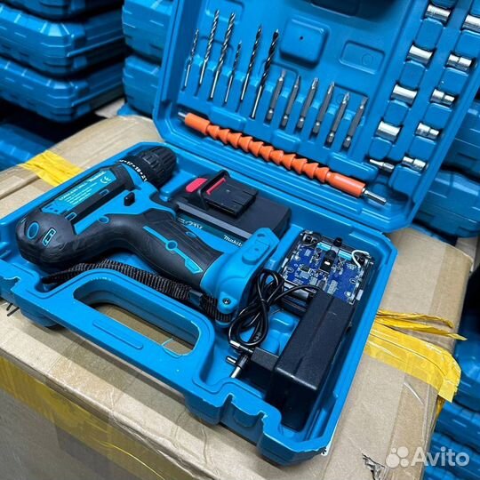 Шуруповерт makita 21v с набором бит