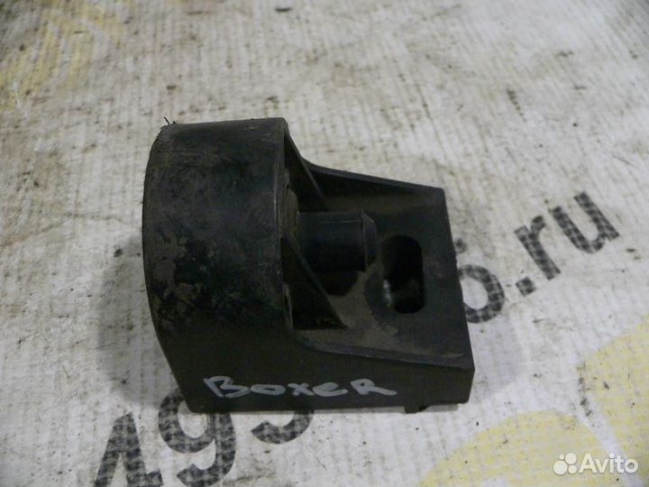 Кронштейн радиатора Грузовые Pegeout Boxer 2006