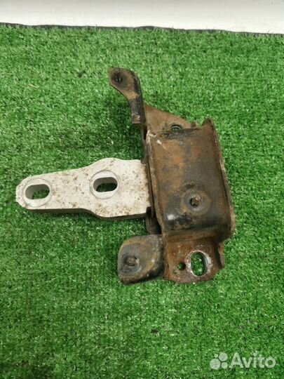 Опора МКПП Ford Fiesta MK6 1.4 spjc 2012