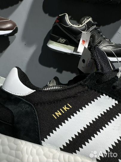 Кроссовки Adidas iniki