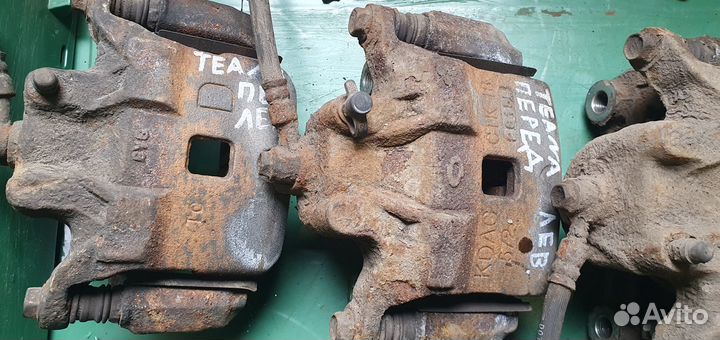 Суппорта передние Nissan Teana J31 2003-2008 2.3