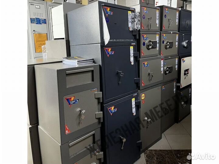 Аптечка настенная металлическая ау-1