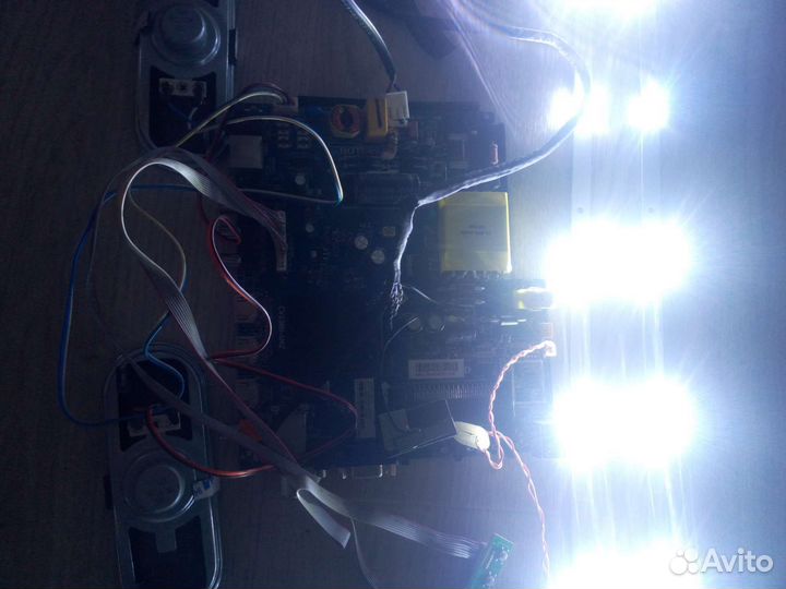 Плата от телевизора amcv 81cm smart,рабочая