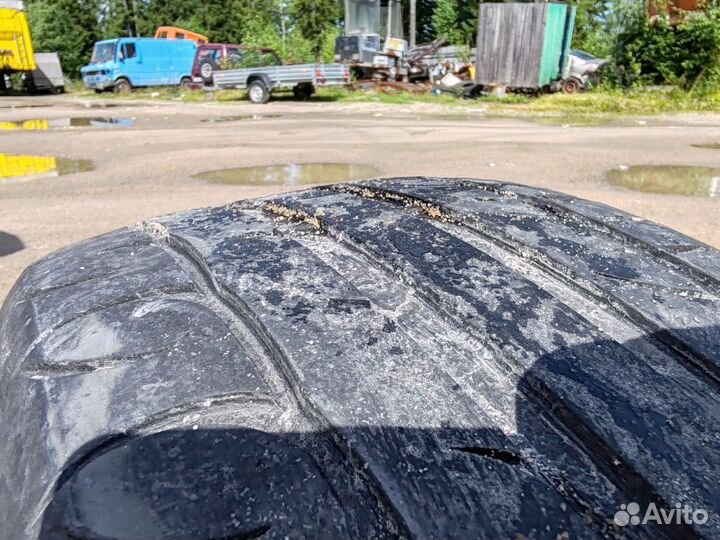 Tigar High Performance 235/40 R19