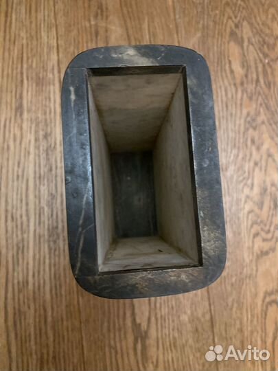 Ваза из натурального камня