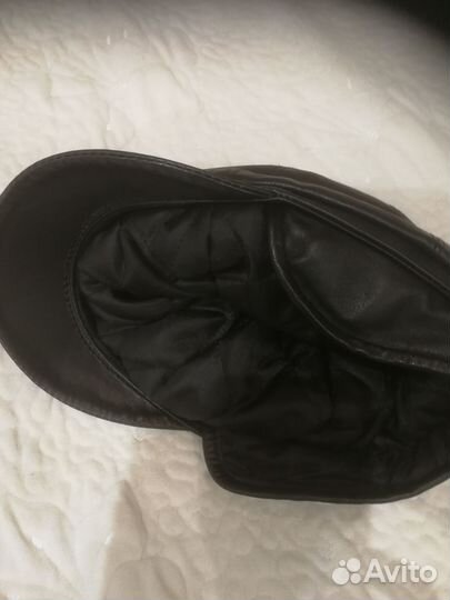 Кепка кожаная женская