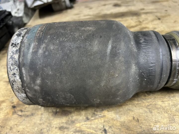 Пневмоподушка задняя правая BMW E39