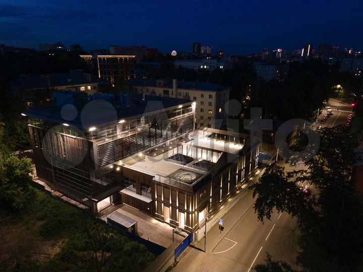 Офис в аренду, 740 м²