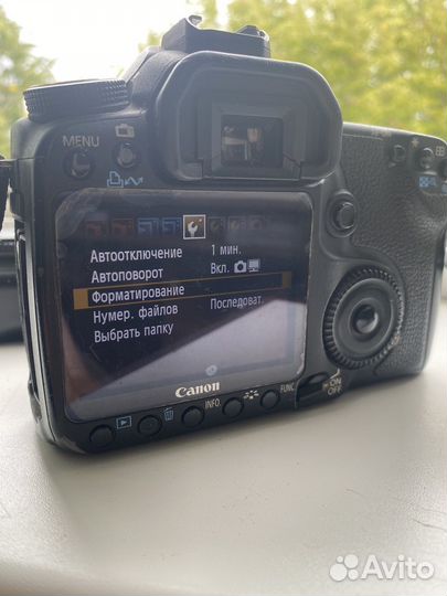 Canon 50D + батарейный блок с аккумуляторами