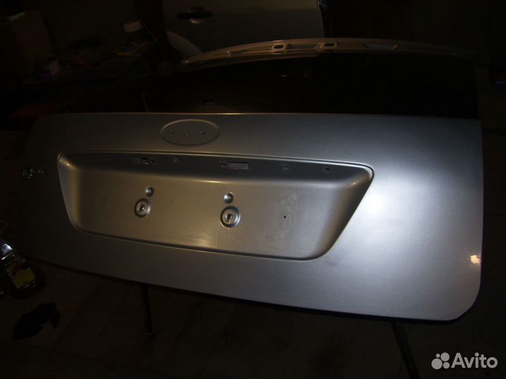 Форд фокус 2 крышка багажника со стеклом