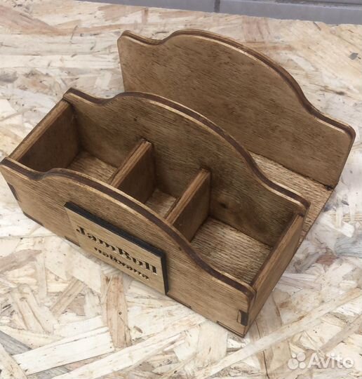 Салфетница из дерева