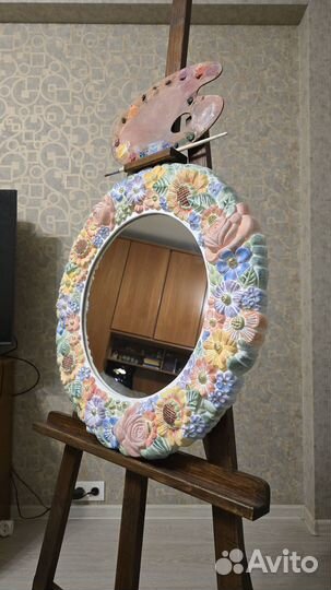 Зеркало на молберте