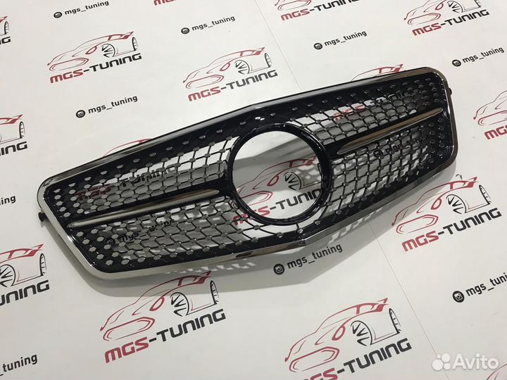 Решетка Mercedes Diamond W212 Black 09-12г Б/З