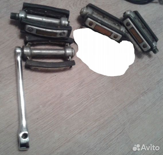 Запчасти Урал. Покрышки Х В З, Урал