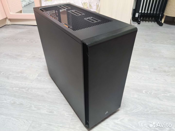 Корпус Corsair Carbide Series 270R