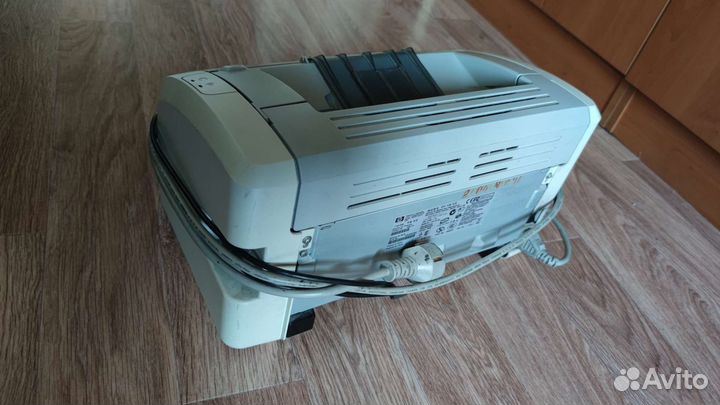 Принтер лазерный HP LaserJet 1020 и три картриджа