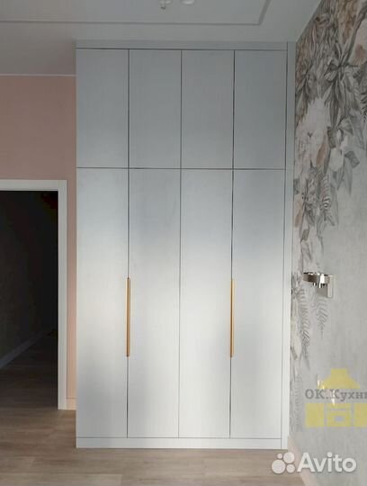 Шкаф купе с зеркалом