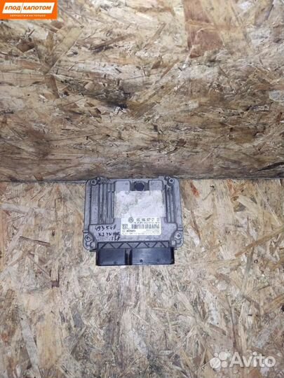 Блок управления двигателем Volkswagen 03C906027CT