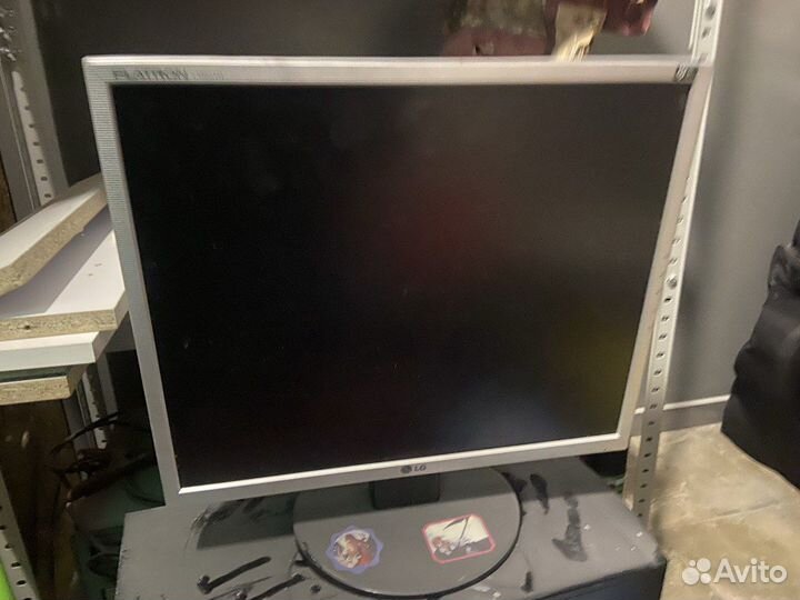 Монитор LG LCD 19