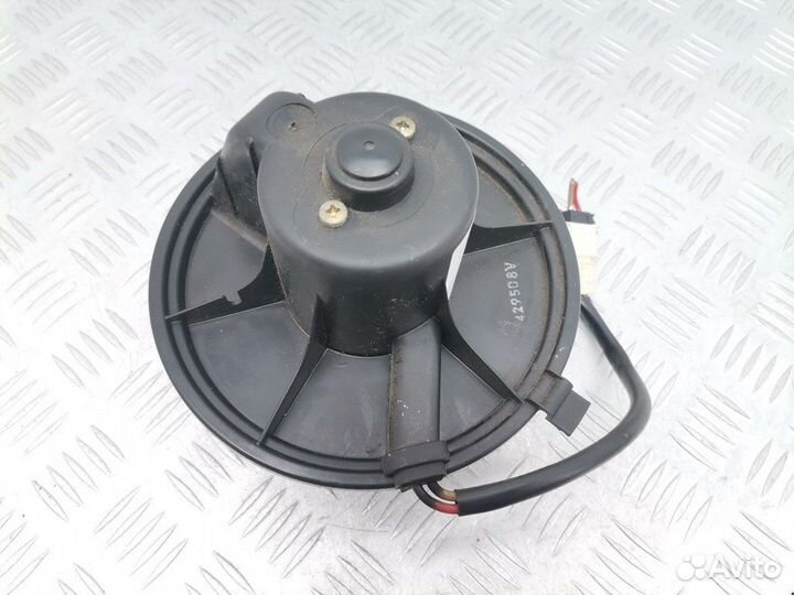 Моторчик печки для Volkswagen Transporter (T4)