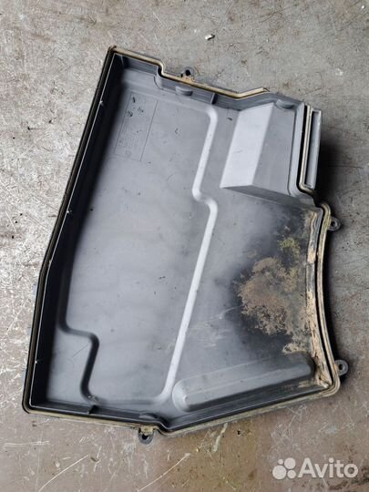 Крышка блока предохранителей BMW E60