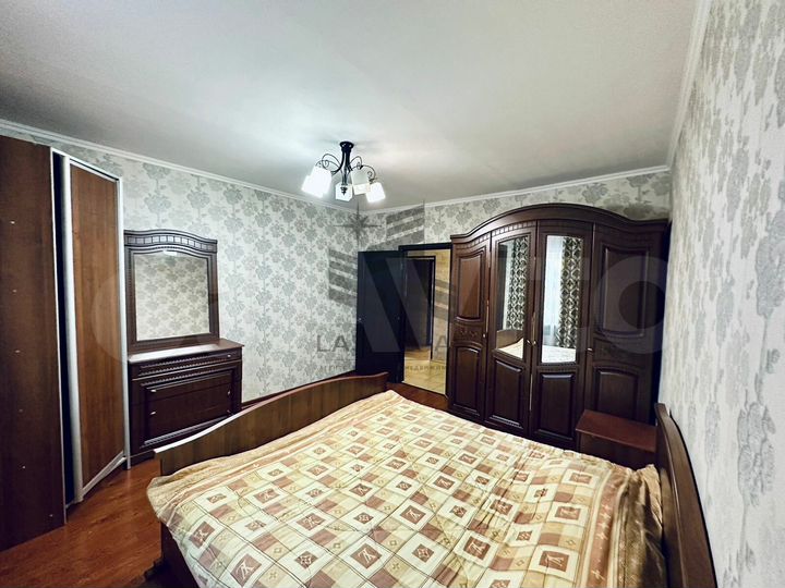2-к. квартира, 70 м², 2/5 эт.