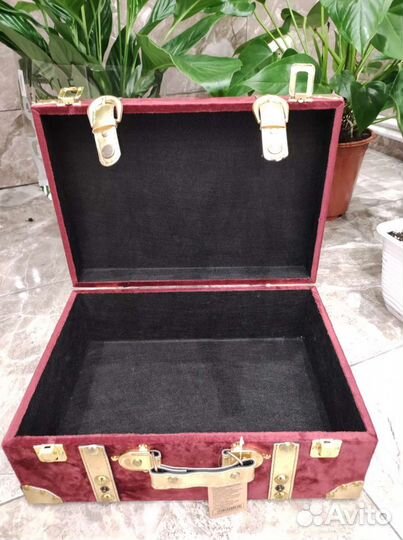 Чемодан декоративный бархат