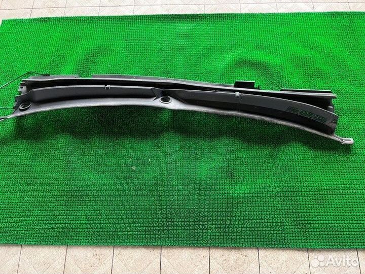 Жабо Cadillac Escalade 4, Escalade