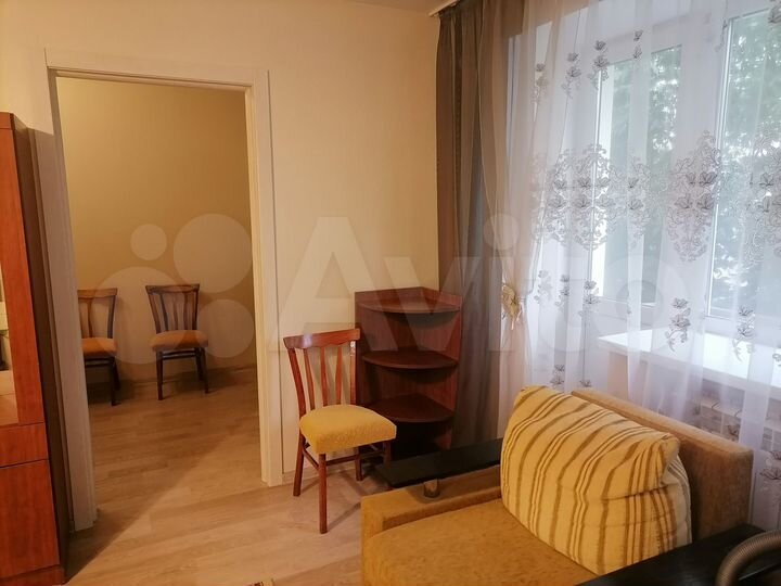 2-к. квартира, 43 м², 3/5 эт.