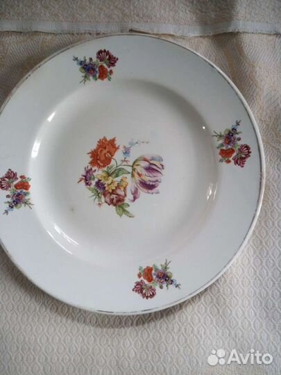 Тарелки глубокие и десертные, зик, СССР