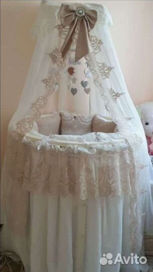 Бортики, балдахин и юбка в кроватку