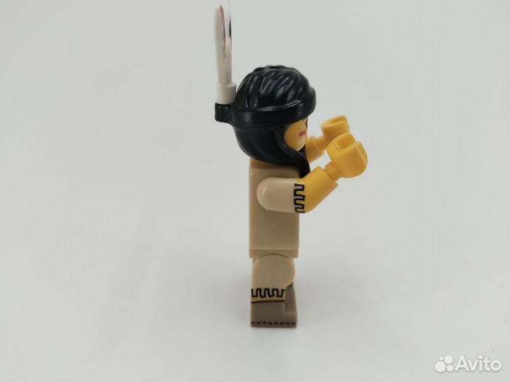 Lego Tribal Woman col232